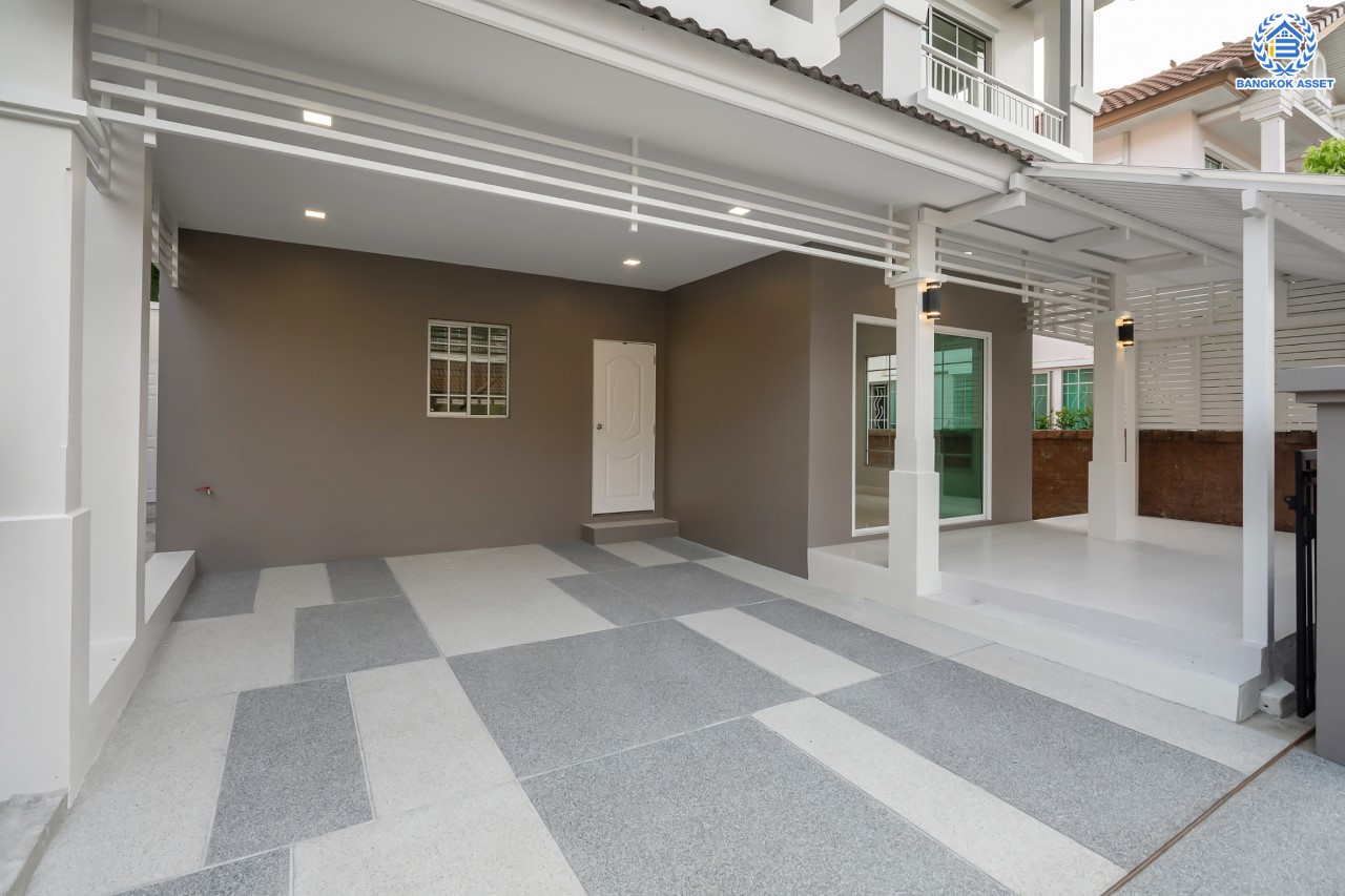 บ้านมือสองตกแต่งใหม่ ม.ธนาสิริ ปิ่นเกล้า-ราชพฤกษ์ เนื้อที่ 37.5 ตร.ว. บ้านแฝดหลังใหญ่ ตอบโจทย์ทุกการอยู่อาศัย ฟังก์ชัน 3 ห้องนอน 3 ห้องน้ำ 2 ที่จอดรถ บนทำเลติดถนนราชพฤกษ์ ใกล้วงเวียนพระราม5 รถไฟฟ้า "สถานีบางรักน้อยท่าอิฐ" และ จุดทางด่วน "กาญจนาภิเษก"